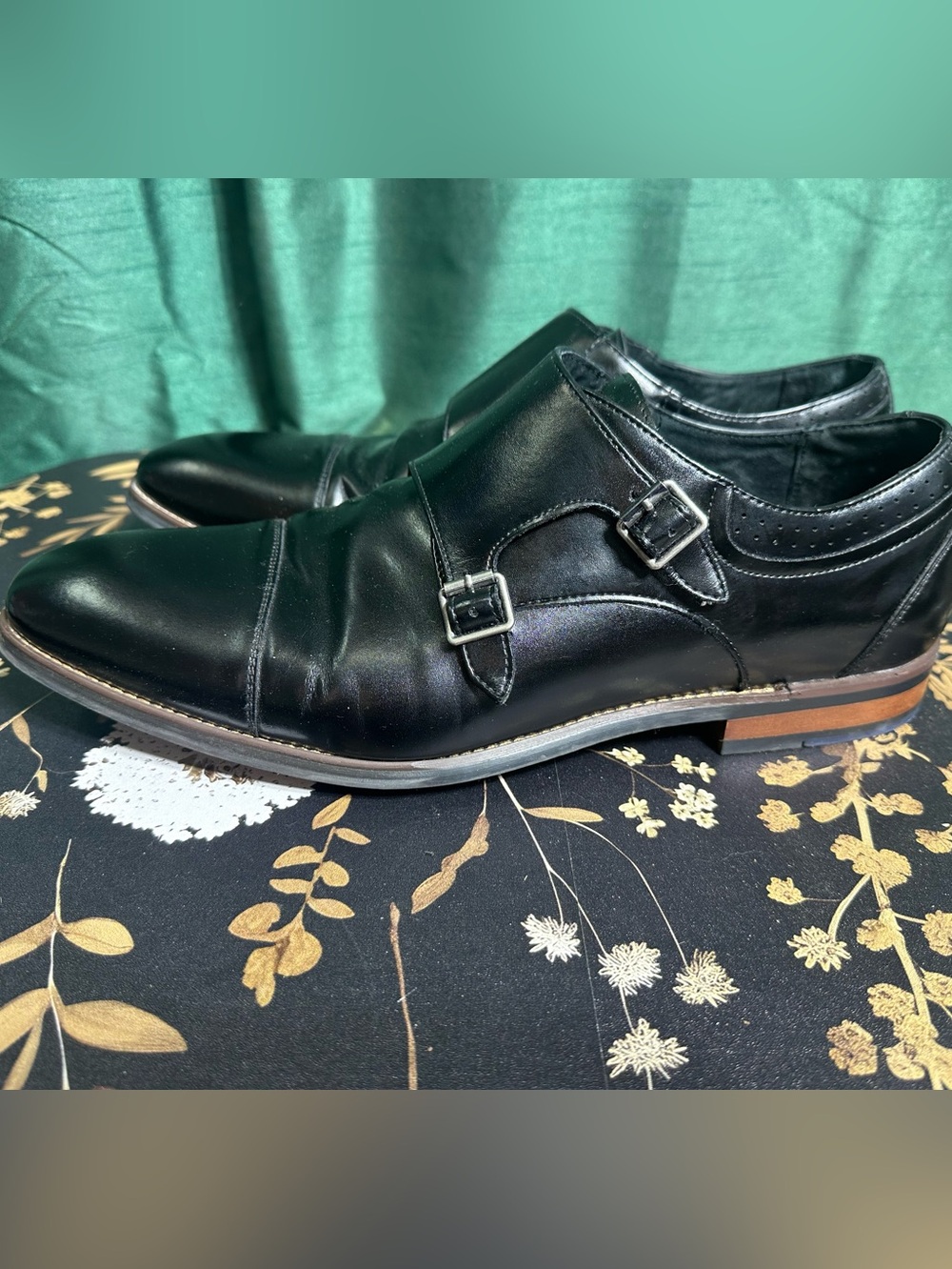 Stacy Adams Bayne shoes black leather /cap toe with double buckle monk straps